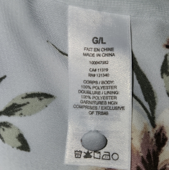 Dynamite blue floral blouse in size Large NWT - Picture 14 of 15